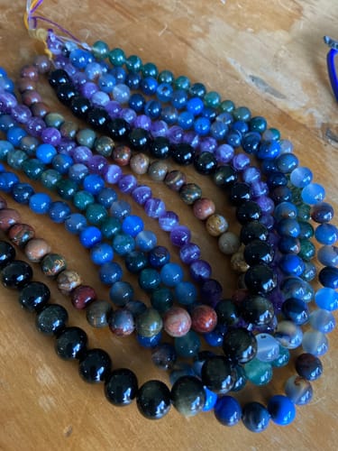 Customer photo review of 15.5" Natural green Snowflake Obsidian 6mm/8mm/10mm round beads