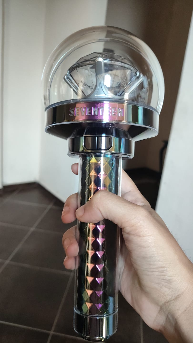 Customer photo review of SEVENTEEN - OFFICIAL LIGHT STICK VER.3