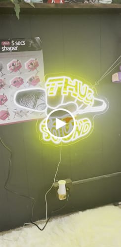 Customer video review of THUG SOUND - Premium Neon Artwork