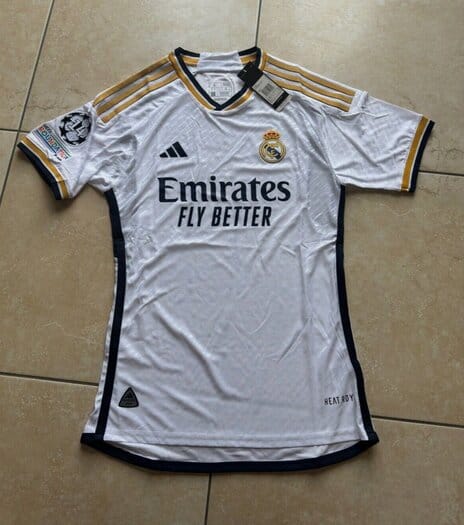 Customer photo review of Men’s Mystery Football Shirt Box
