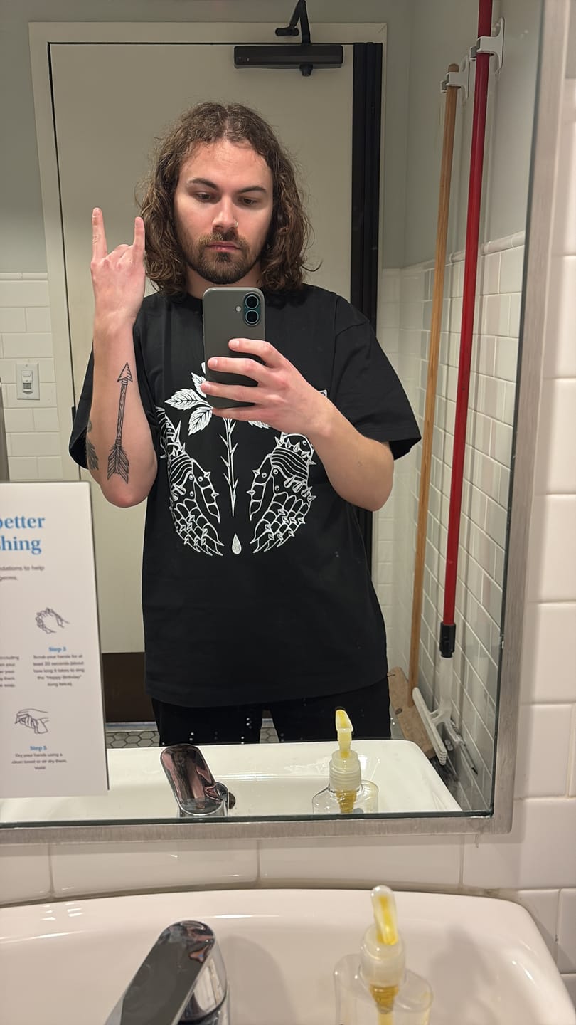 Customer photo review of Arma Mitis Heavy Faded Tee