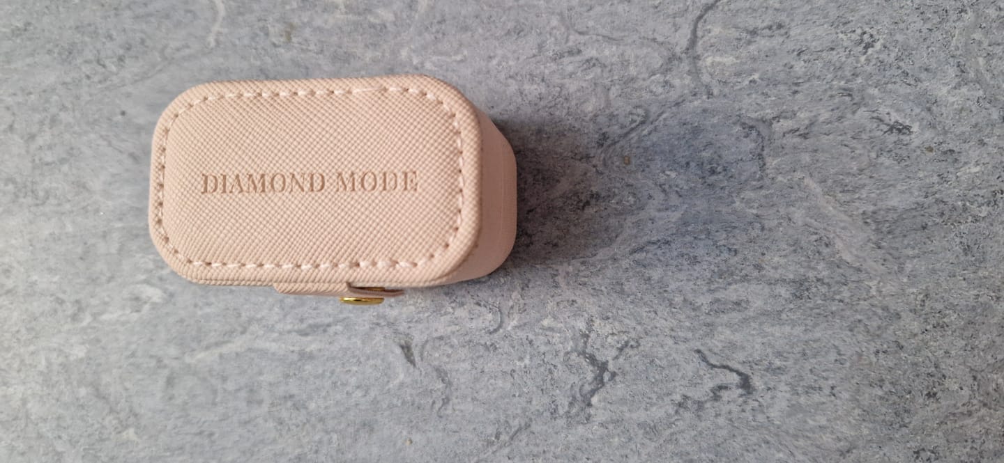 Customer photo review of Ring Schatulle für 4 Ringe