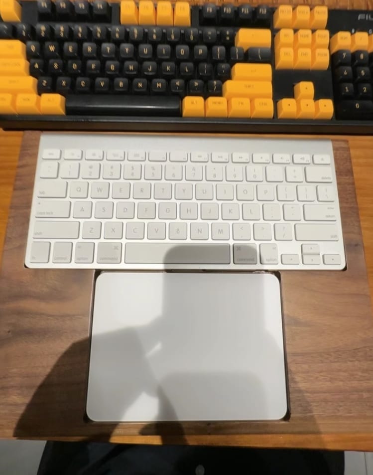 Customer photo review of Slim Magic Keyboard and Trackpad Tray