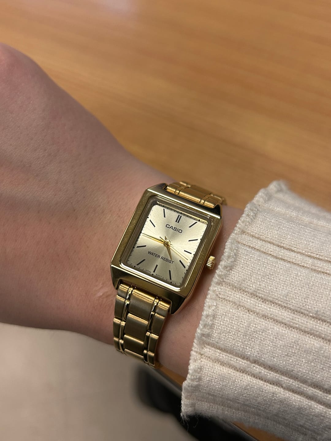 Customer photo review of Reloj Casio Tank Análogo LTP-V007G-9E Dorado