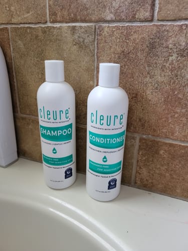 Customer photo review of Pack - Shampoo and Conditioner Duo