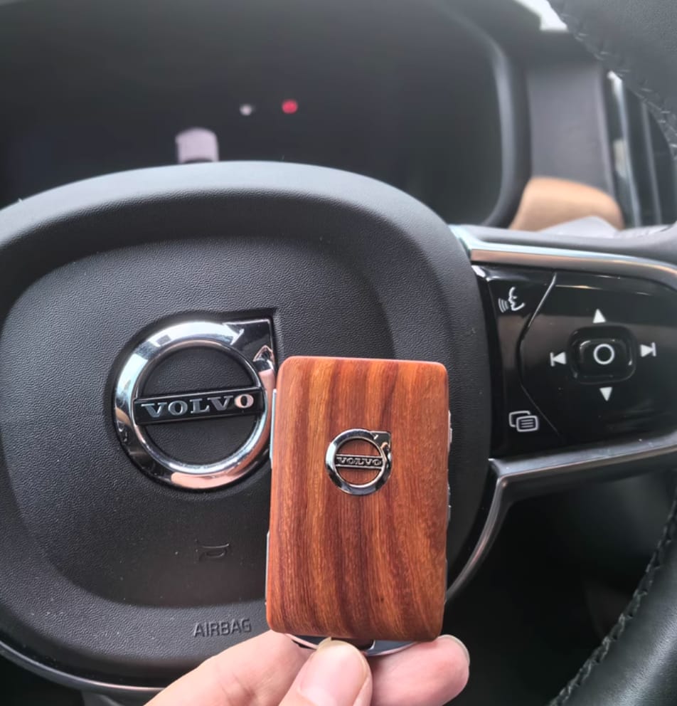 Customer photo review of Car Key Case Cover for XC90 XC60 XC40