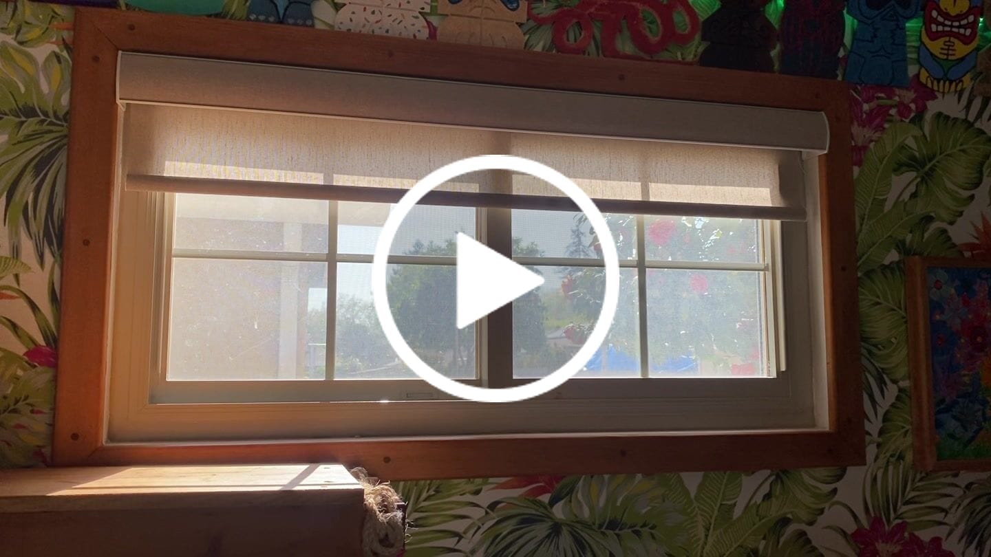 Customer video review of SmartWings Motorized Light Filtering Roller Shades 70% Blackout Linen