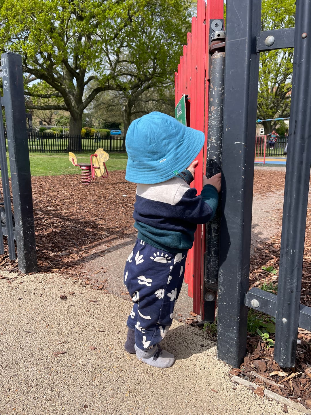 Customer photo review of Checked Seersucker Reversible Sunhat