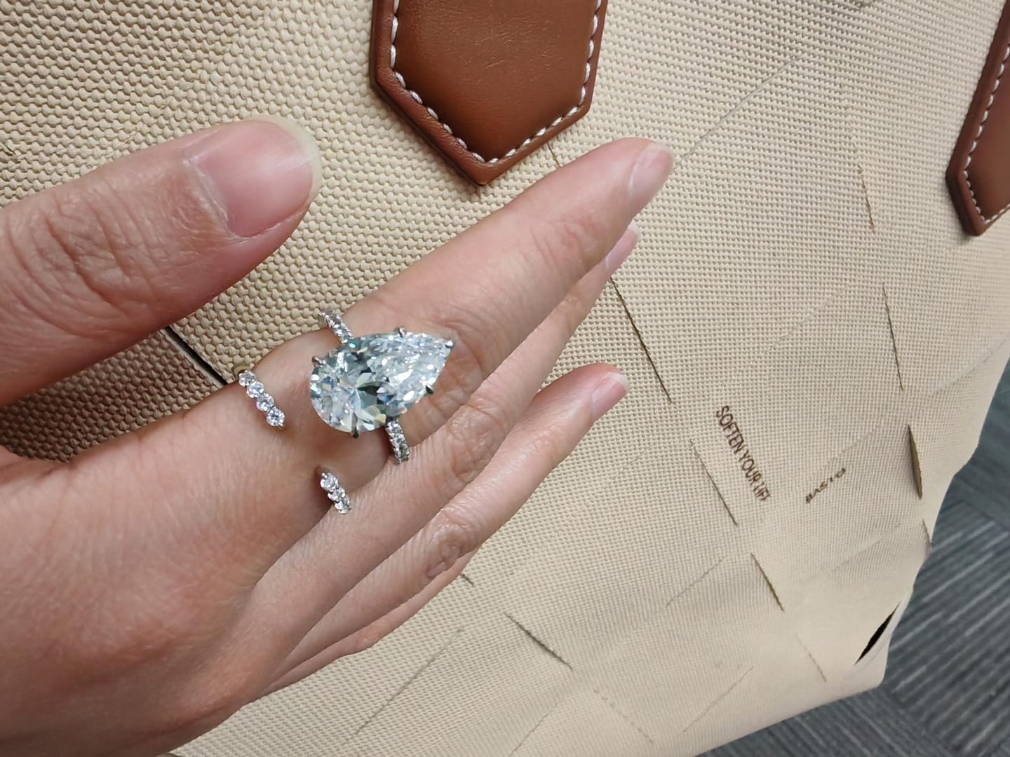 Customer photo review of S925 4.5Ct Pear Cut Wedding Ring & Open Wedding Band Bridal Rings Travel Rings For Her