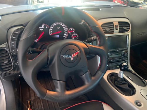 Customer photo review of [Customizable] 2005 C6 Chevy Corvette Carbon fiber LED Steering Wheel