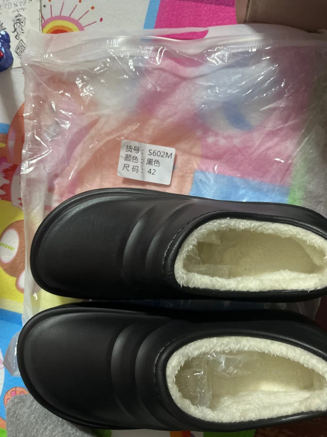 Customer photo review of The Snuggi Work Clogs
