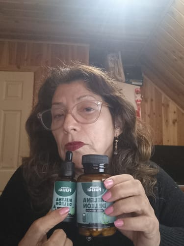 Customer photo review of Melena de León Cápsulas + Gotas - Extracto Ultra Concentrado