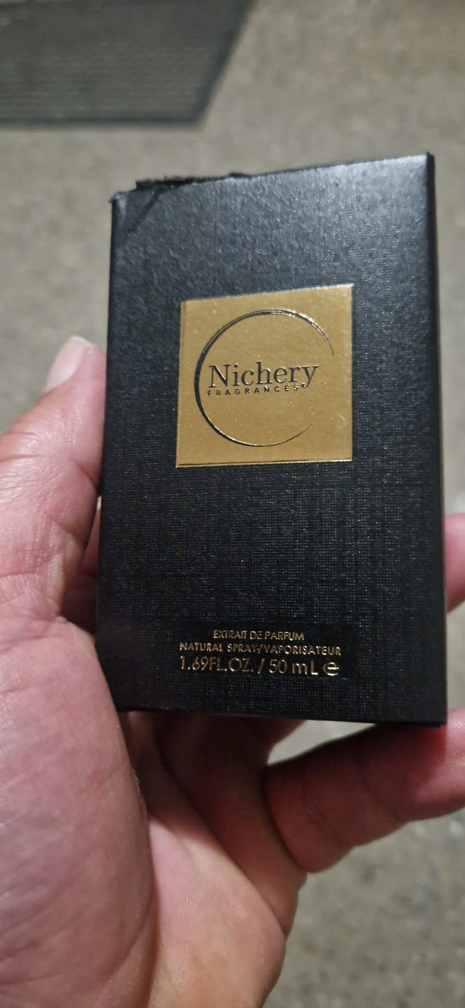 Customer photo review of Nichery Carpe Diem Extrait de Parfum - Férfi 50ml