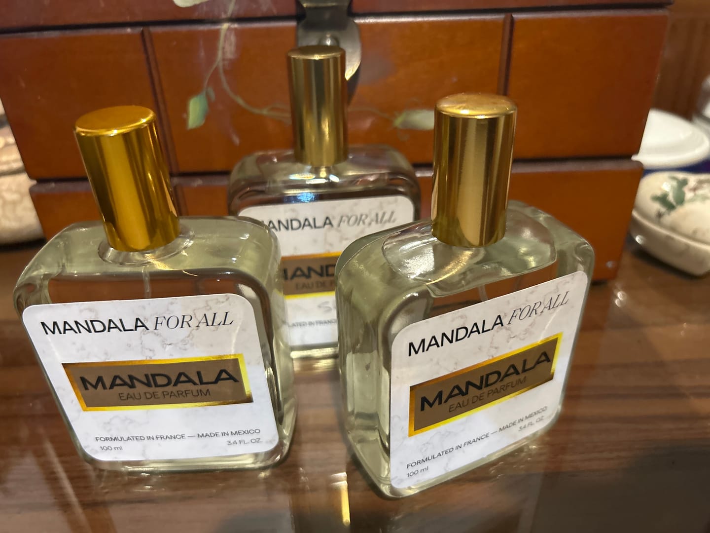 Customer photo review of Eclatante Femme - Inspirado en COCO MADEMOISELLE INTENSE de CHANEL 100ml-