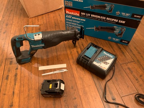 Customer photo review of Makita BL1840BDC1 18V LXT® Lithium‑Ion Battery and Charger Starter Pack (4.0Ah)