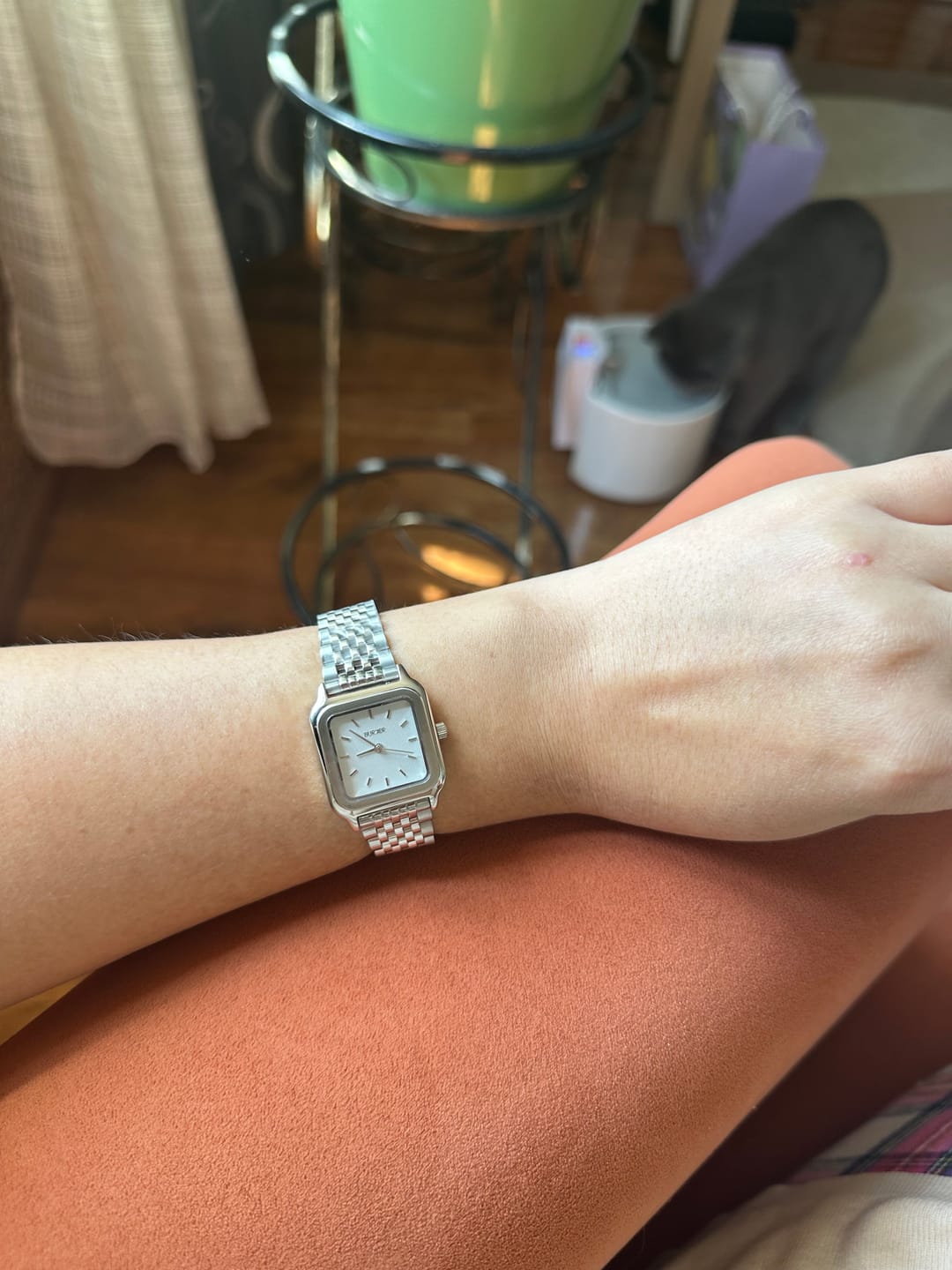 Customer photo review of Macy Silver White