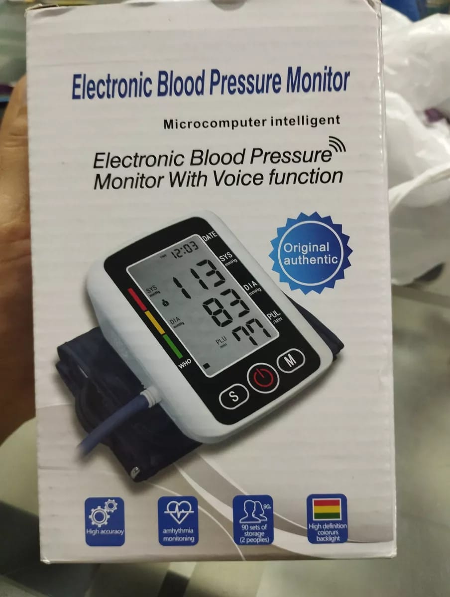 Customer photo review of Tensiómetro Digital Profesional Brazo Exacto +voz En Español