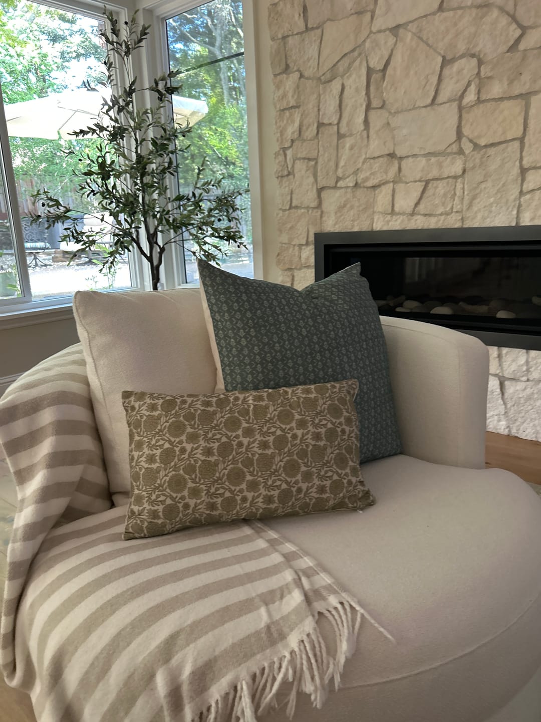 Customer photo review of Gracie in Green - Lumbar - 12x20" | 12x40"