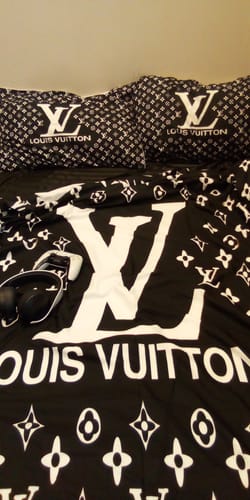 Customer photo review of Black Monogram Louis Vuitton bed set