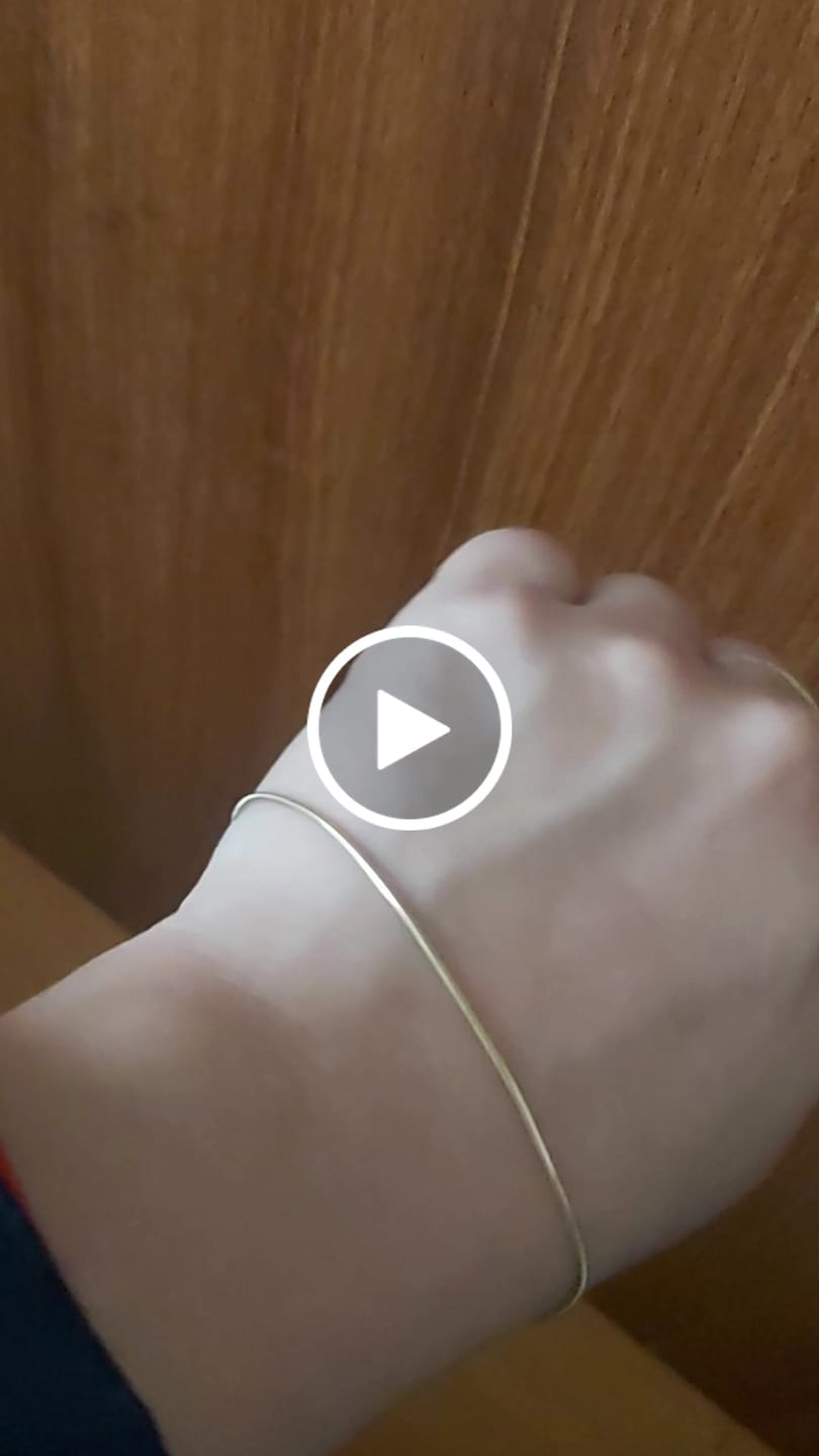 Customer video review of Pulsera Cola de Ratón en Oro laminado 18k
