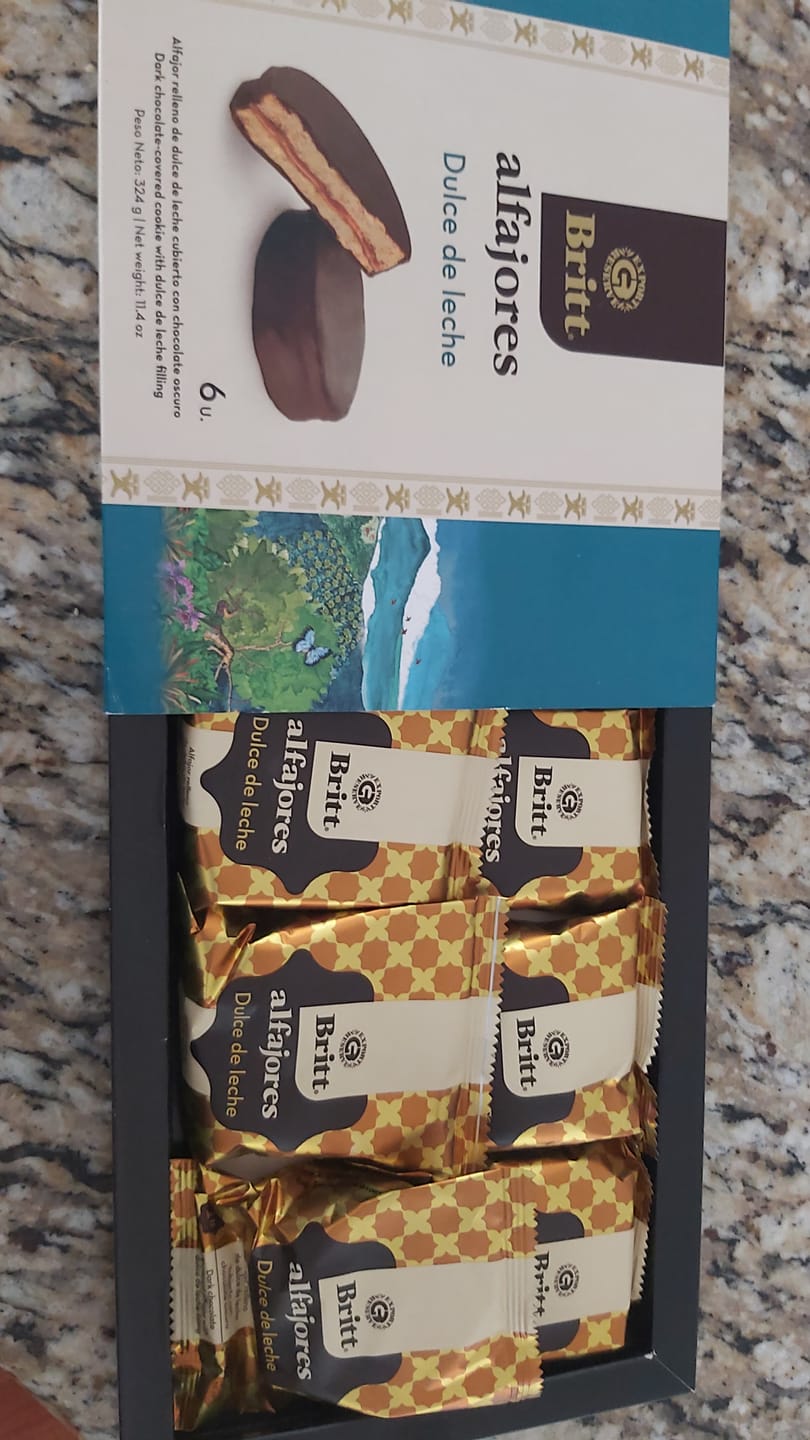 Customer photo review of Alfajor Relleno De Dulce De Leche Cubierto De Chocolate Oscuro Britt