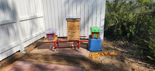 Customer photo review of BeeCastle Hives 8 Frame 2 Layer Natural Beehive Include 1 Cedar Wood 8 Frame Super Box And 1 Deep Box With Wooden Frame And Beeswax Plastic Foundation