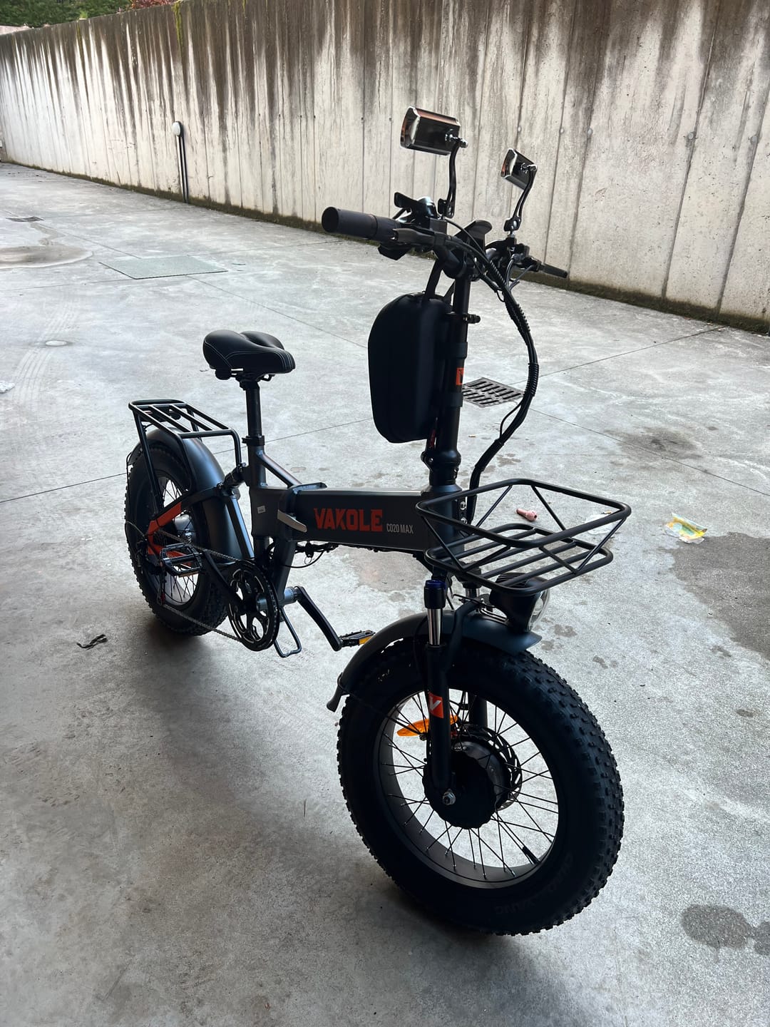 Customer photo review of Vakole CO20 MAX 750W*2 Dual Motor 20" Folding Fat Bike 960Wh with Torque Sensor 20Ah Battery