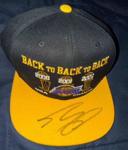 Customer photo review of Shaquille O'Neal Autograph Signing