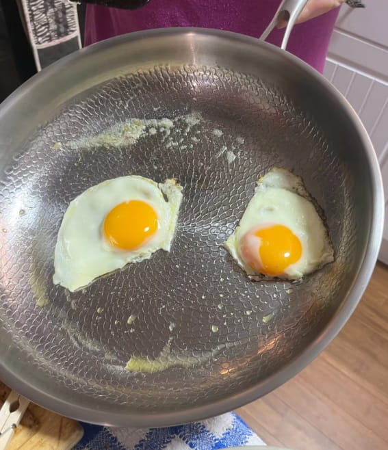 Customer photo review of Chef Solutions™ Titanium Hammered Pan