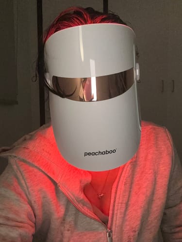 Customer photo review of Peachaboo Glo LED Light Therapy Mask