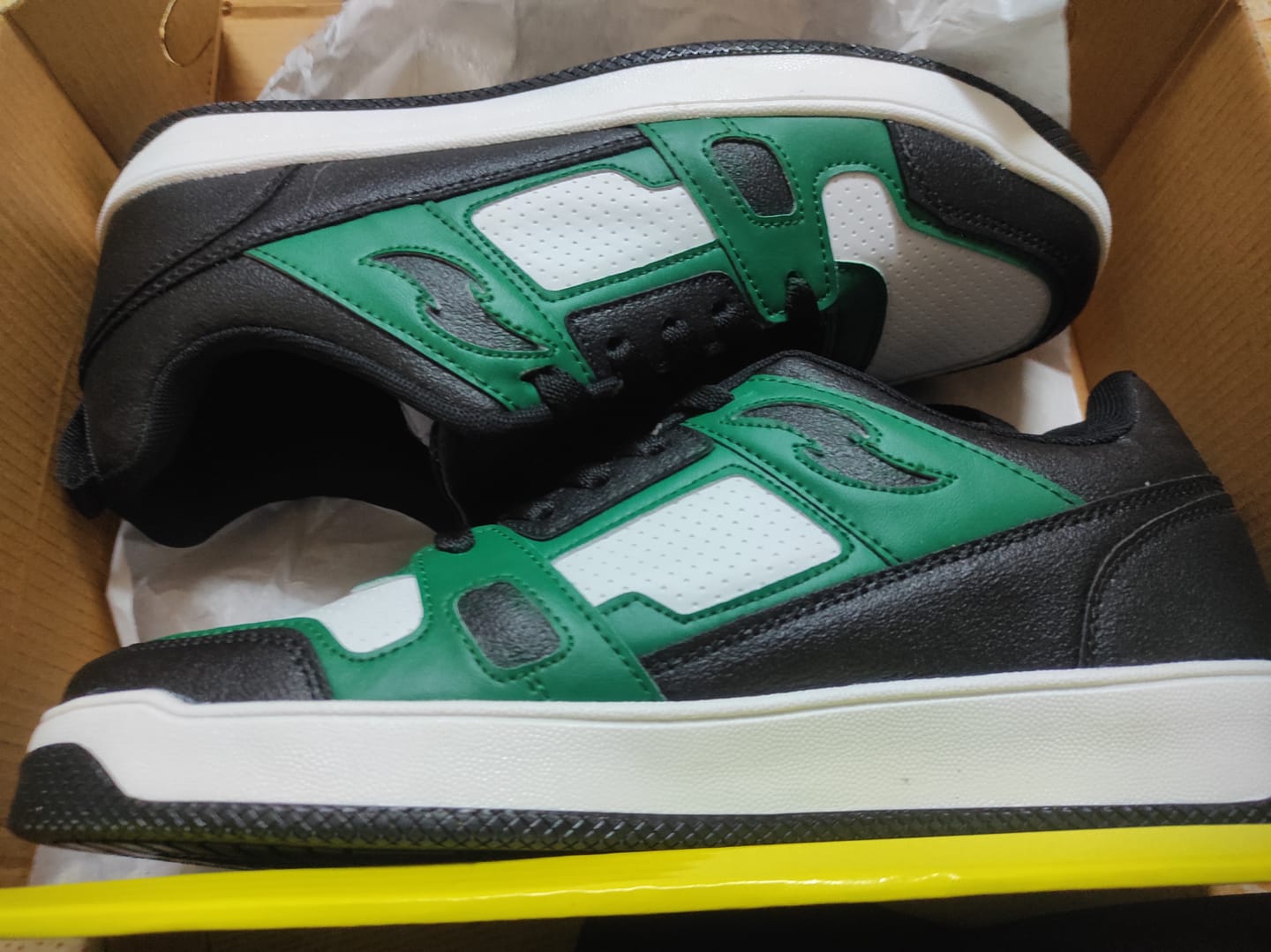 Customer photo review of ASH Black Green