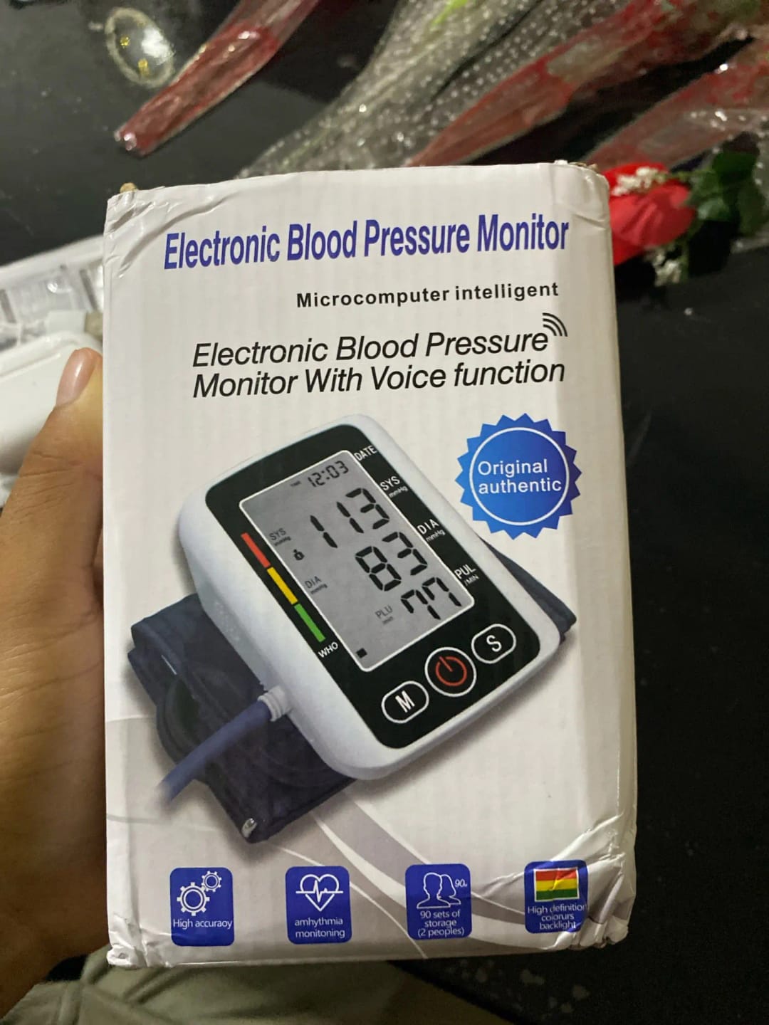 Customer photo review of Tensiómetro Digital Profesional Brazo Exacto +voz En Español