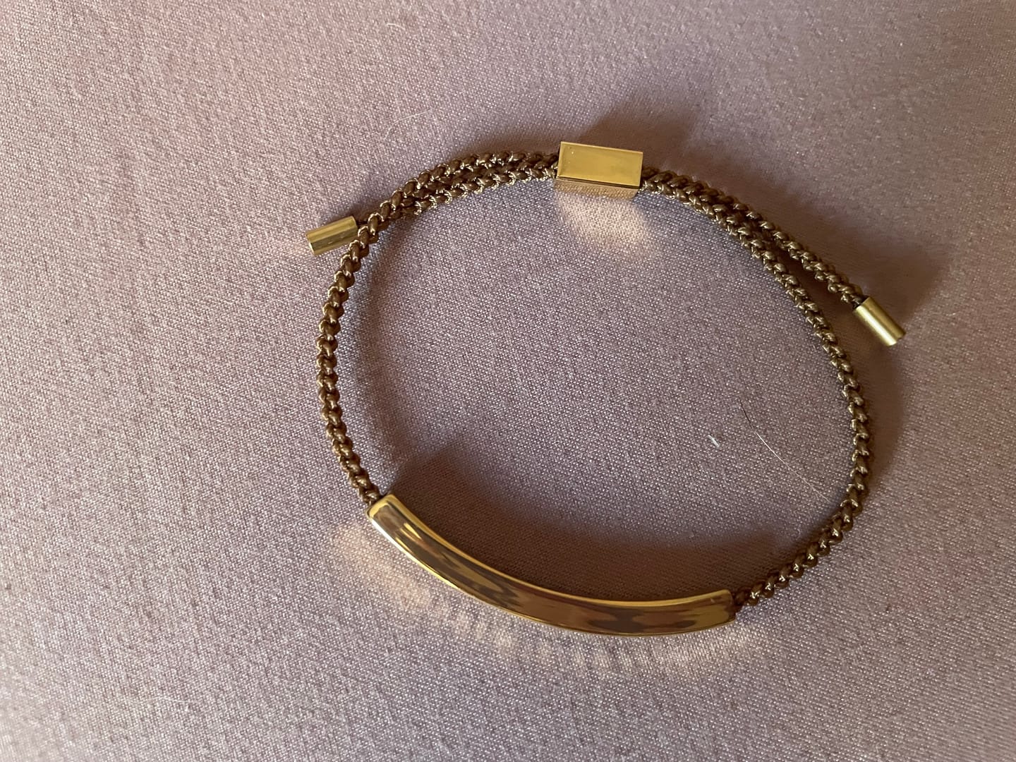 Customer photo review of Pulsera Personalizada Dorada y Laso
