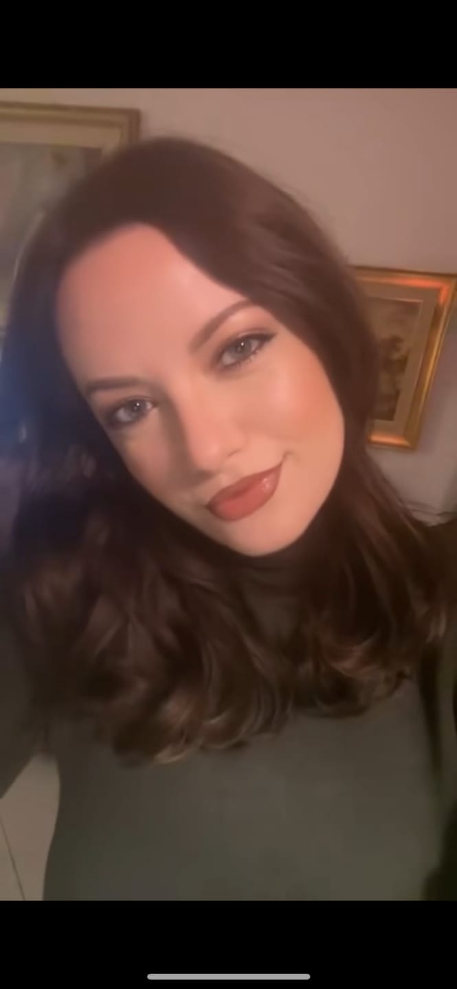 Customer photo review of Lip Over