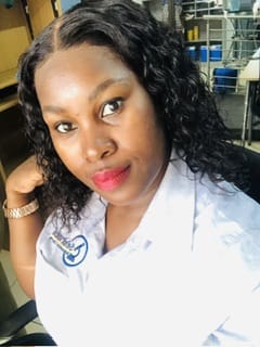 Customer photo review of LUSANDA - Water Wave Brazilian 13x4 Lace Front Wig