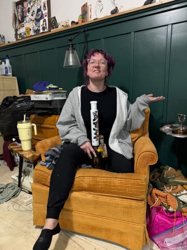 Customer photo review of 18" AFM Mind Bender Butter Glass Beaker Bong