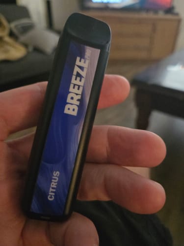 Customer photo review of Breeze Pro Disposable Vape