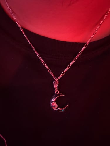 Customer photo review of 2.3MM STERLING SILVER FIGARO CHAIN