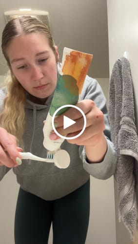Customer video review of Prebiotic Mineral Toothpaste with Hydroxyapatite - Mint