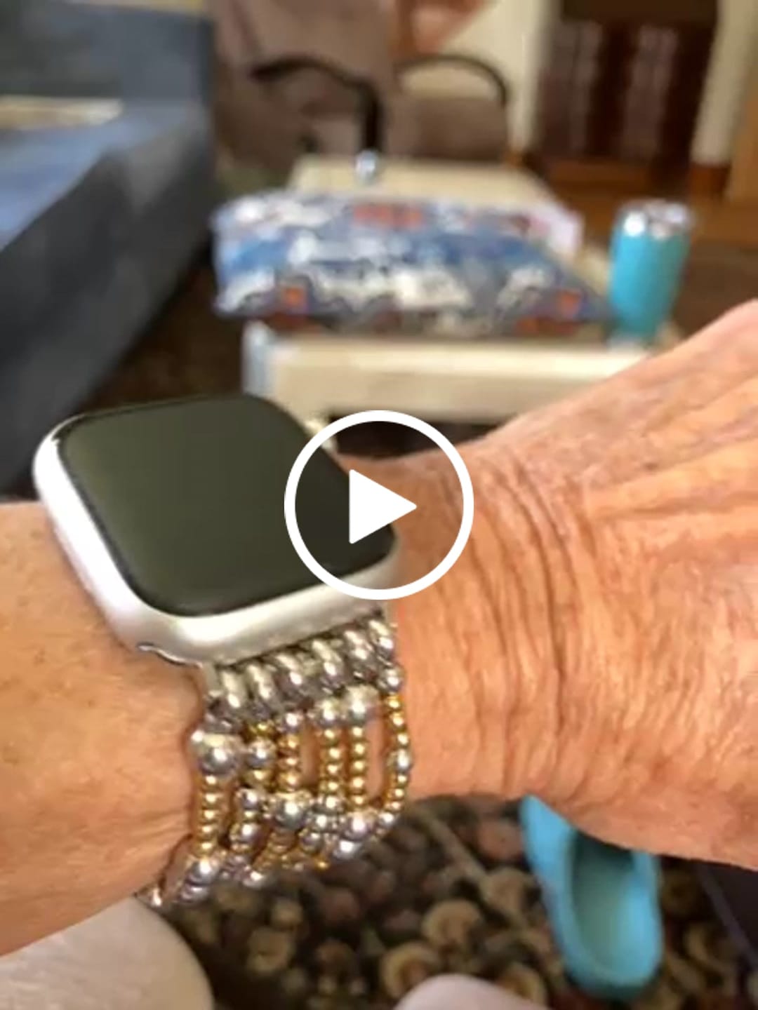 Customer video review of Eternal Glow Stretch Apple Watch Strap
