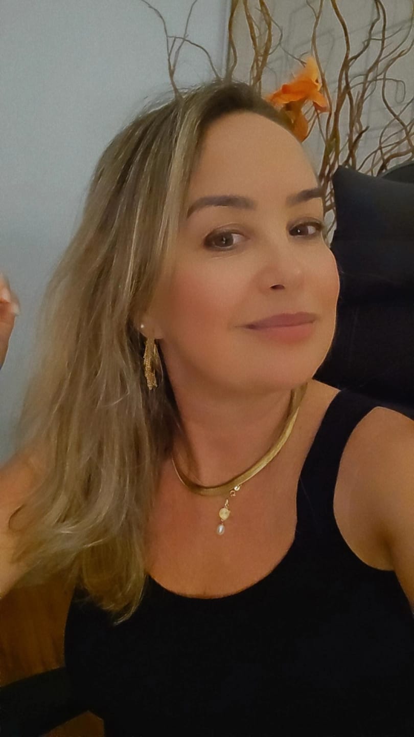 Customer photo review of Colar Gargantilha Gaia Malha Banhado em Ouro 18k
