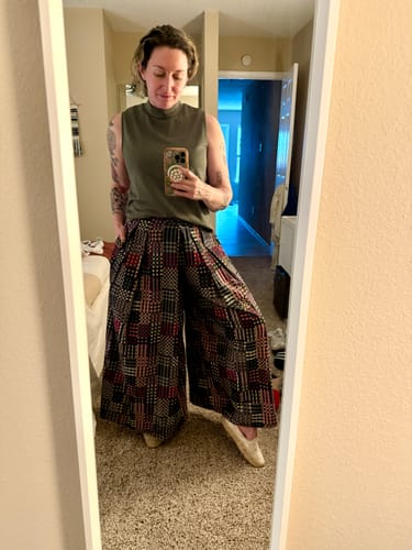 Customer photo review of FRIDA PANTS | NIGHT RUBIX PRINT