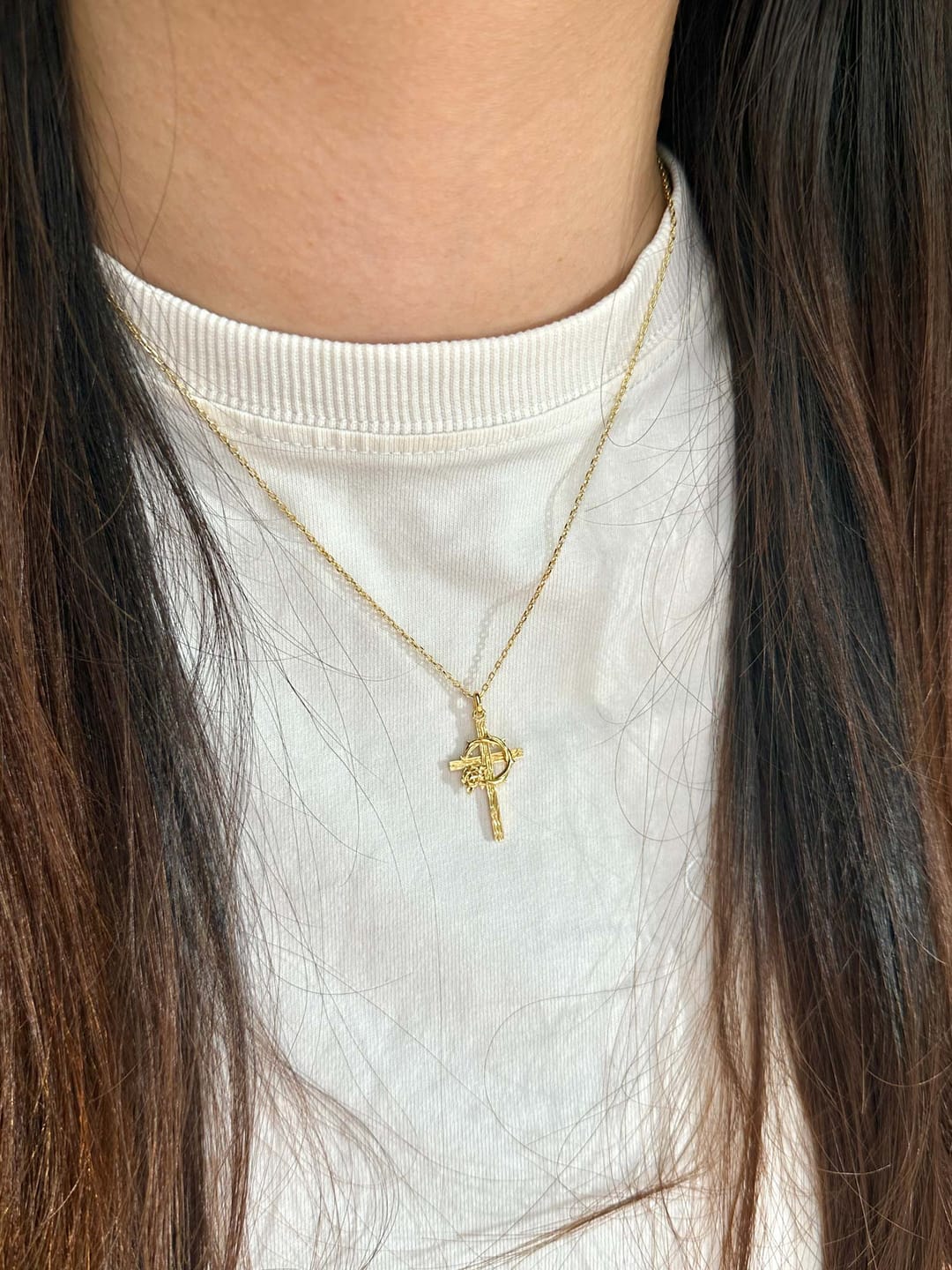 Customer photo review of Crown of Thorns Rose Cross Pendant Necklace