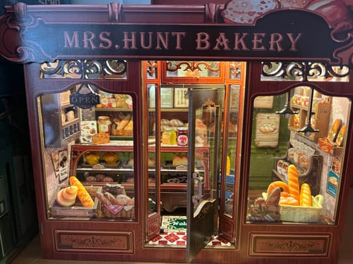 Customer photo review of MRS.HUNT BAKERY DIY Miniature House Kit