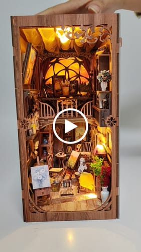 Customer video review of A World Within The Frame DIY Book Nook Kit