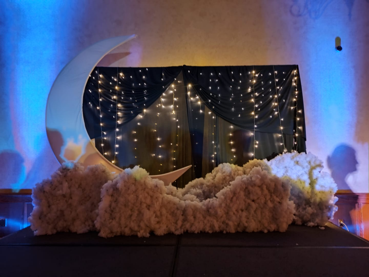 Customer photo review of 6.5ft Portable Crescent Moon Shape Stand for Baby Showers & Birthday & Wedding Events