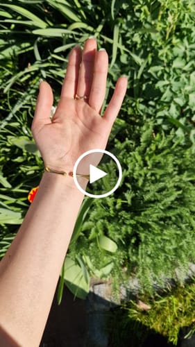 Customer video review of Poise Wave Cuff Bangle