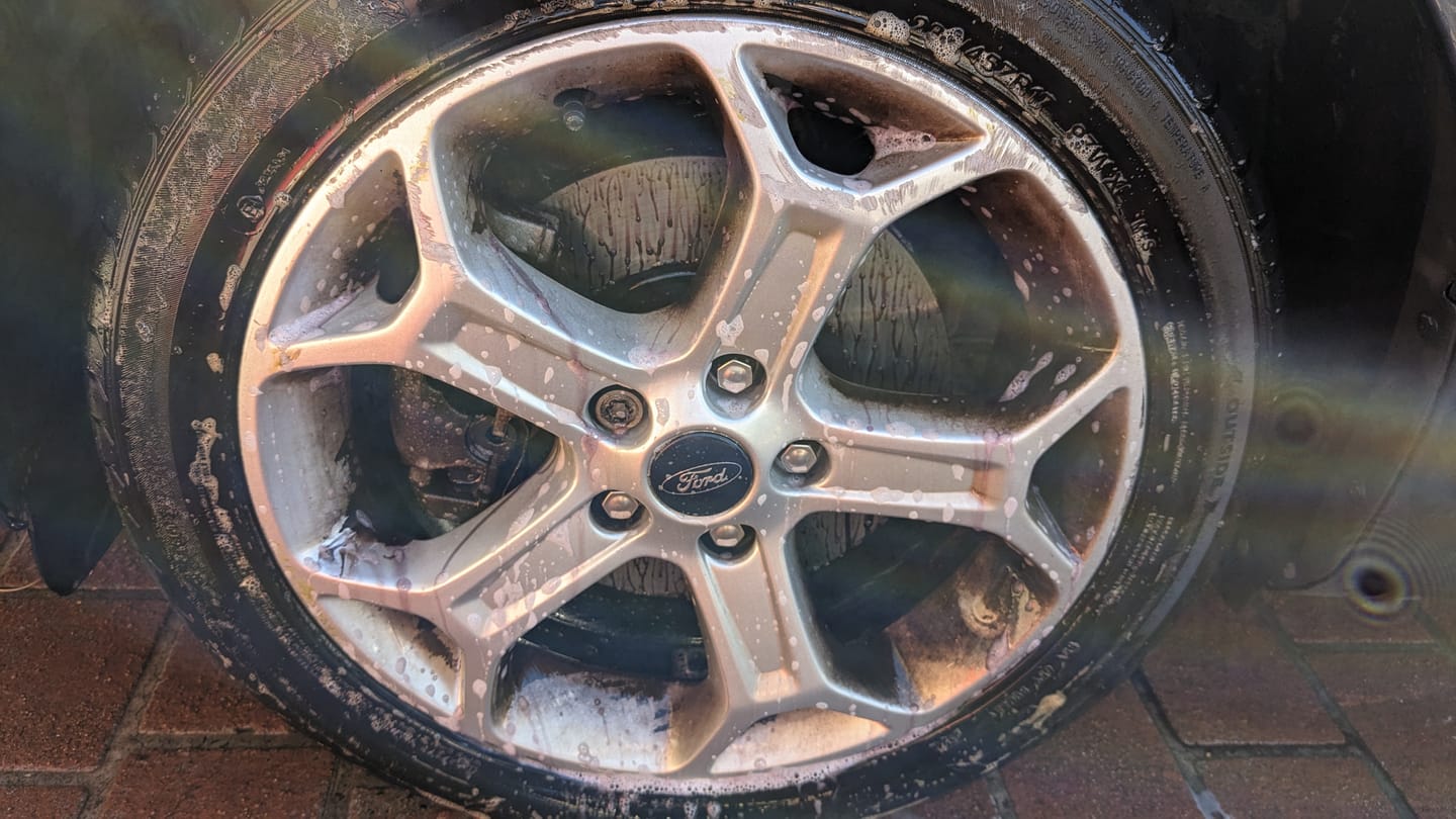Customer photo review of Envoke Reactive Wheel and Tyre Cleaner