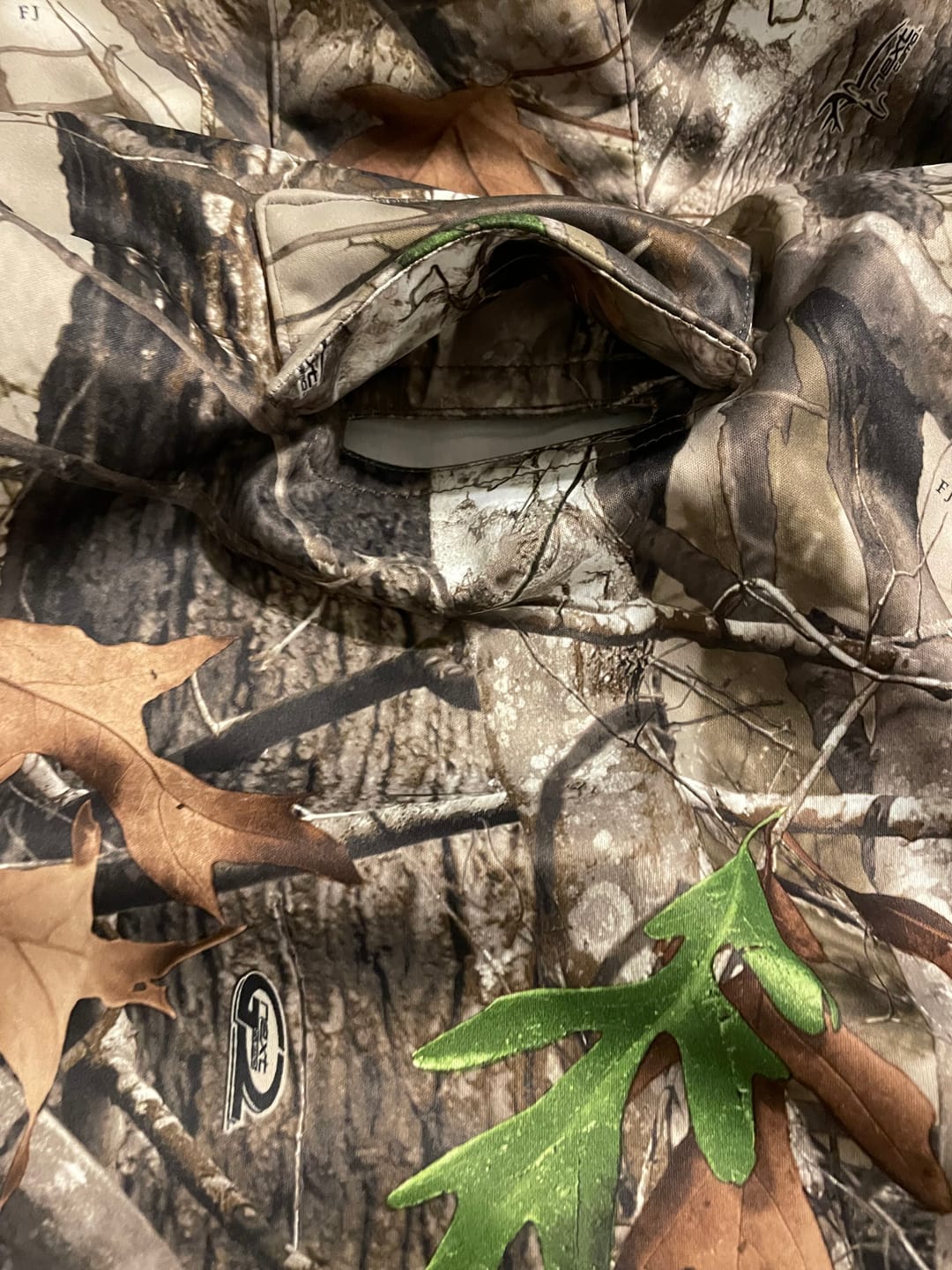 Customer photo review of TideWe Men's Hunting Clothes,Silent Water Resistant Camo Hunting Suits