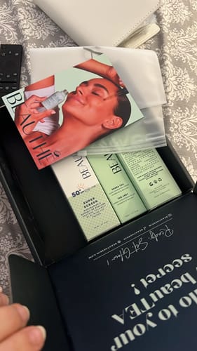 Customer photo review of Crème Hydratante Éclat au Thé Vert